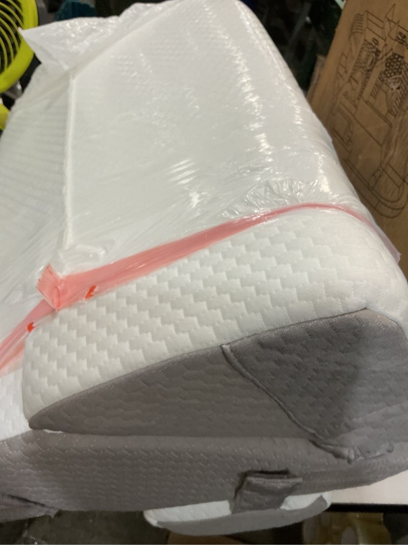 Condition photo showing Good Condition for 3pcs wedge pillow set for after surgery, wedge pillow for acid reflux relief, bed wedge pillow with adjustable 9&12inch for headboard,sleeping, orthopedic memory foam for neck&back support, white/grey adjustable wedge+1 pillow white/grey