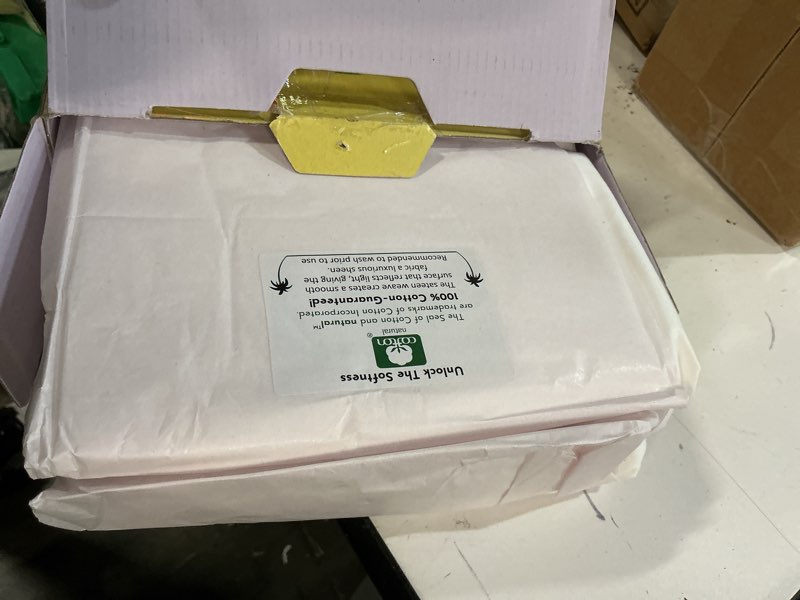 Condition photo showing New/Like New for california design den king size fitted sheet white, 100% cotton 400 thread count sateen, deep pockets, durable fitted sheet only (king, white) king 01 - white