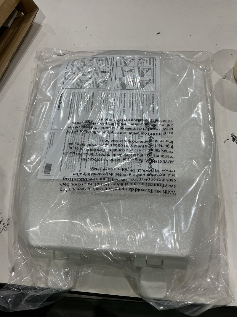 Condition photo showing Good Condition for american standard 5503a00b.020 transitional elongated toilet seat soft close, white elongated front
