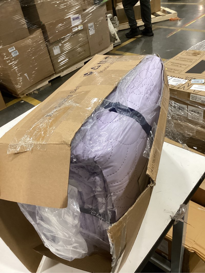 Condition photo showing As Is for Cmfshape Oversized King Quilt Set Bedspread 120x120-Lavender California King Quilts 3 PCS-Lightweight Quilted Bedding Extra Large-Floral Coverlet for All Season Style5 Lavender Oversize King 120