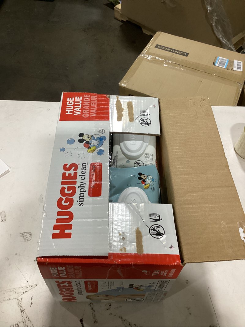 Condition photo showing Good Condition for Huggies Simply Clean Unscented Baby Diaper Wipes, 11 Flip-Top Packs (704 Wipes Total), Packaging May Vary 64 Count (Pack of 11)