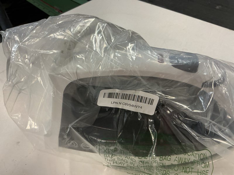 Condition photo showing Good Condition for black+decker light ‘n easy compact steam iron, ir1020s, stainless steel soleplate, spray mist, anti-drip, auto shutoff lightweight stainless steel plate