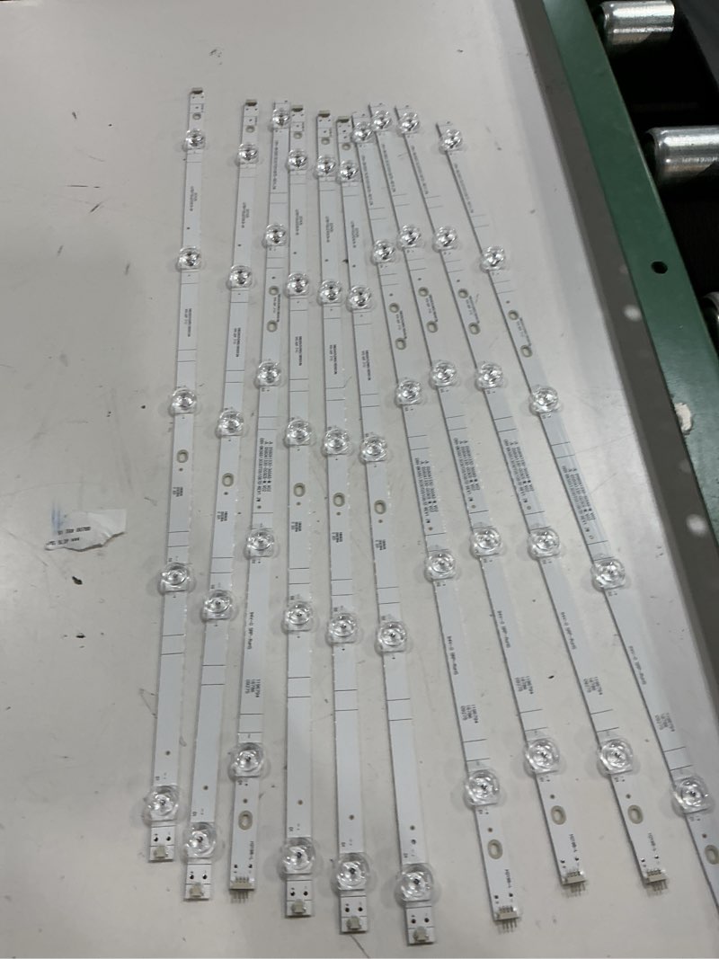 Condition photo showing As Is for onn 100018971 led 58" backlight strips (10) led/lcd onn crh-zg58d6c303005109ay