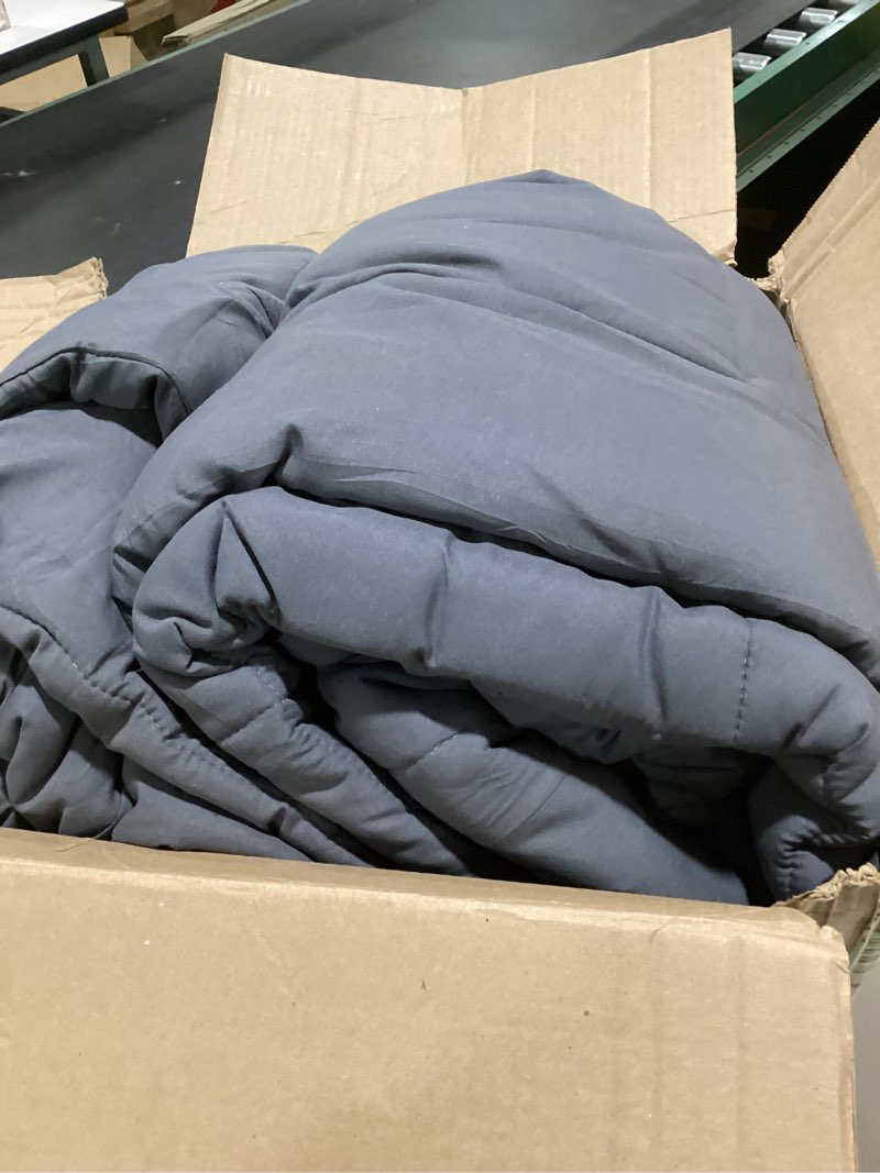 Condition photo showing Good Condition for Bedsure Comforter Duvet Insert - Quilted Comforters Cal King Size, All Season Duvet, GentleSoft Down Alternative Bedding, with 8 Tabs, Gifts for Women/Men, Grey, California King 96 X 102 Inches Grey California King