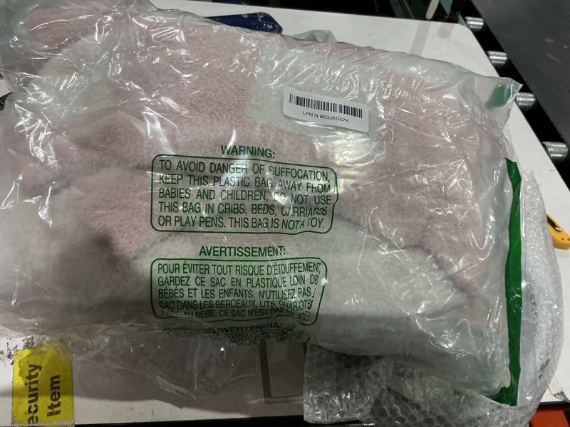 Condition photo showing Good Condition for searoomy checkered throw blanket, ultra soft microfiber knit throw blanket, cozy fluffy fuzzy reversible checkerboard pink blanket for couch sofa bed decor(light pink, 51"63") light pink 51"×63"