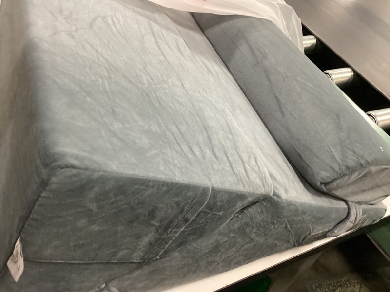 Condition photo showing Good Condition for 3PCS Wedge Pillow for Acid Reflux Relief, Adjustable Wedge Pillow Headboard, Bed Wedges Pillow for B