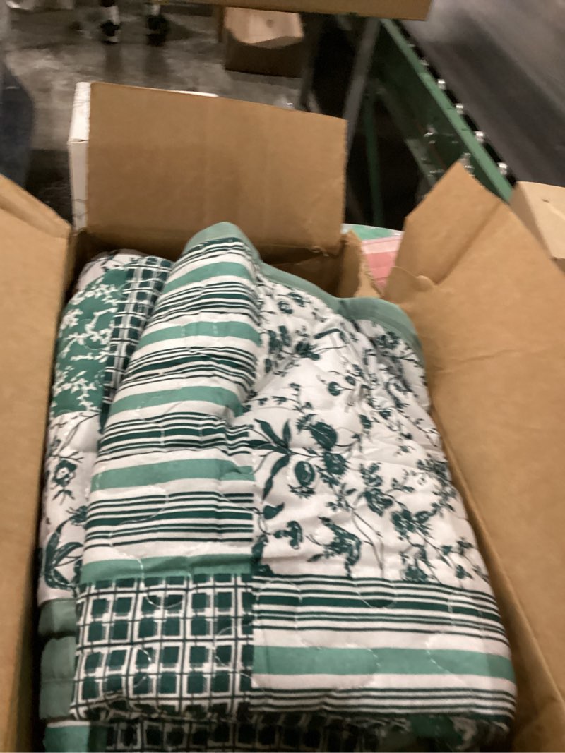 Condition photo showing As Is for Mybedsoul Sage Green Boho King Quilt Set, 3-Piece Reversible Soft Plaid Floral Bedding Set with 2 Pillow Shams - Sage Green King Size Quilt Bedspread Coverlet Set 90"x104" King Sage Green