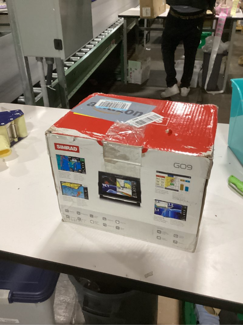 Condition photo showing As Is for Simrad GO9 XSE - 9-inch Chartplotter with Active Imaging 3-in-1 Transducer, C-MAP Discover Chart Car