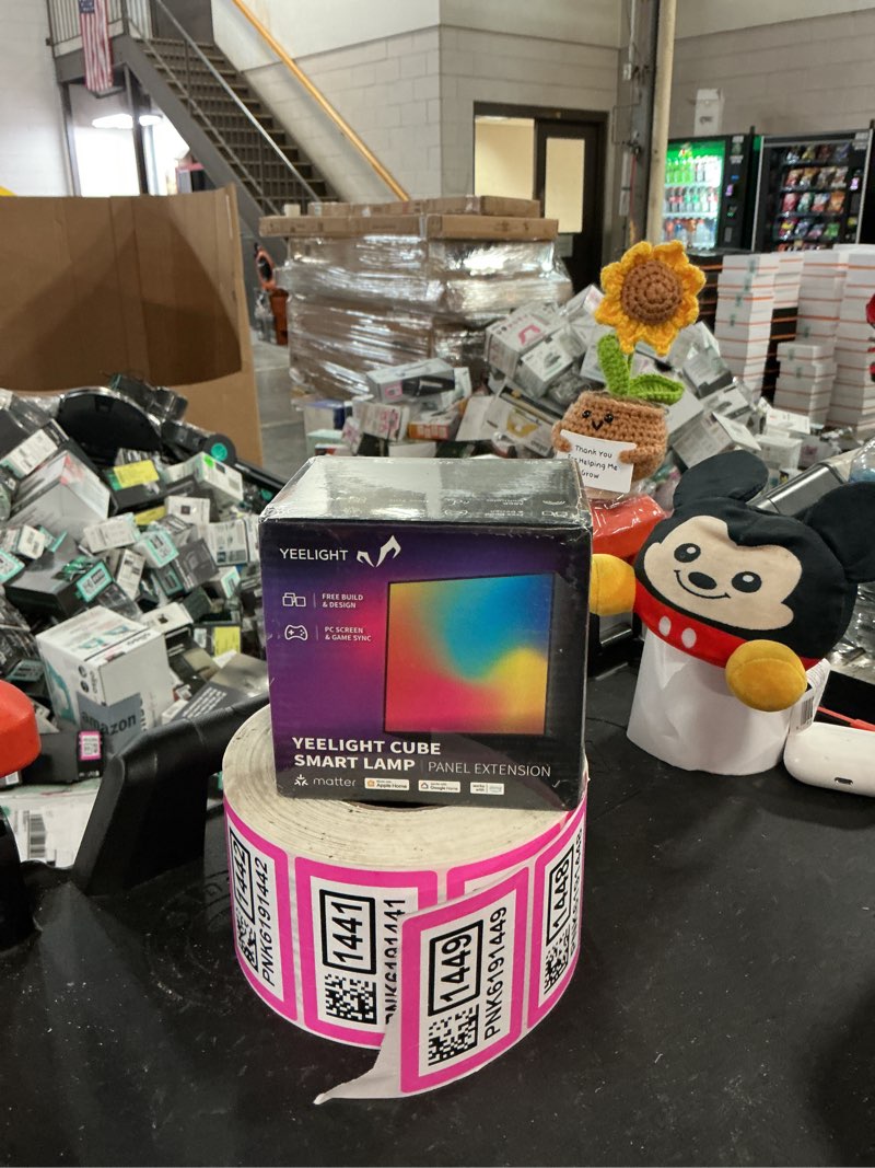 Condition photo showing New/Like New for yeelight panel light extension for cube smart lamp, 16 million colors option, rgbic individual addressable, dynamic lighting, music flow, wifi connected, app control, for bedroom, living room, cube*1