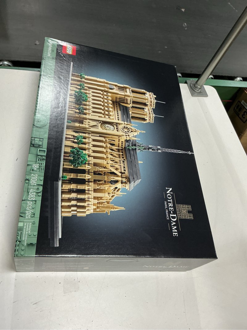 Condition photo showing New/Like New for LEGO Architecture Notre-Dame de Paris Replica, Architectural Model Kit, Collectible Building Set for Adults, Build and Display Souvenir, Gift Idea for Lovers of History, Travel and Art, 21061