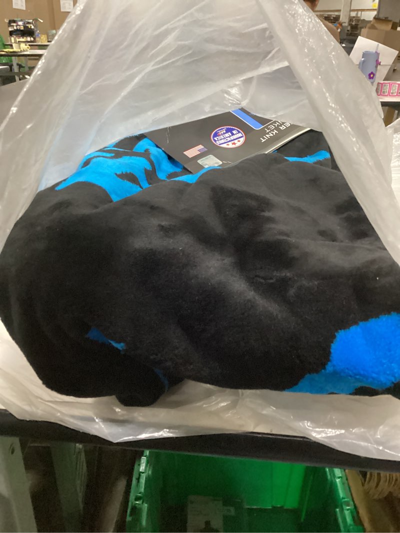 Condition photo showing New/Like New for carolina panthers the northwest company 60'' x 72'' denali silver knit throw