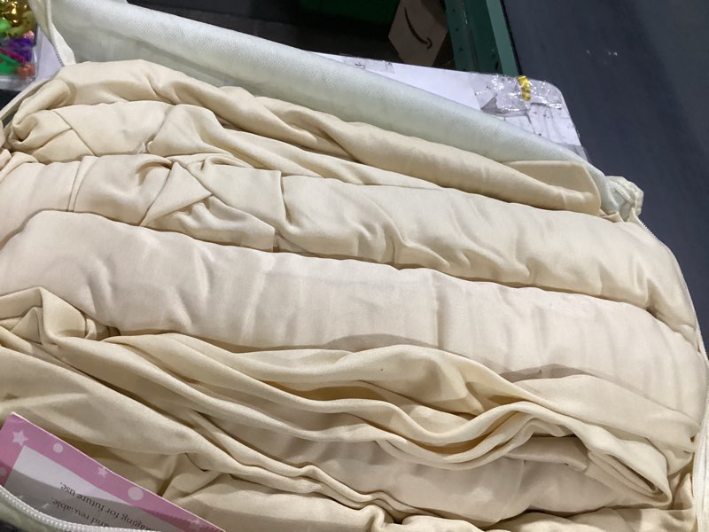 Condition photo showing Good Condition for wish care 6 pack light champagne rectangle table clothes for 6 foot tables, polyester fitted tablecloths 6ft stretch table cover for wedding, birthday, parties, trade show, craft show 72" x 30" (6 ft - 6 pcs) light champagne