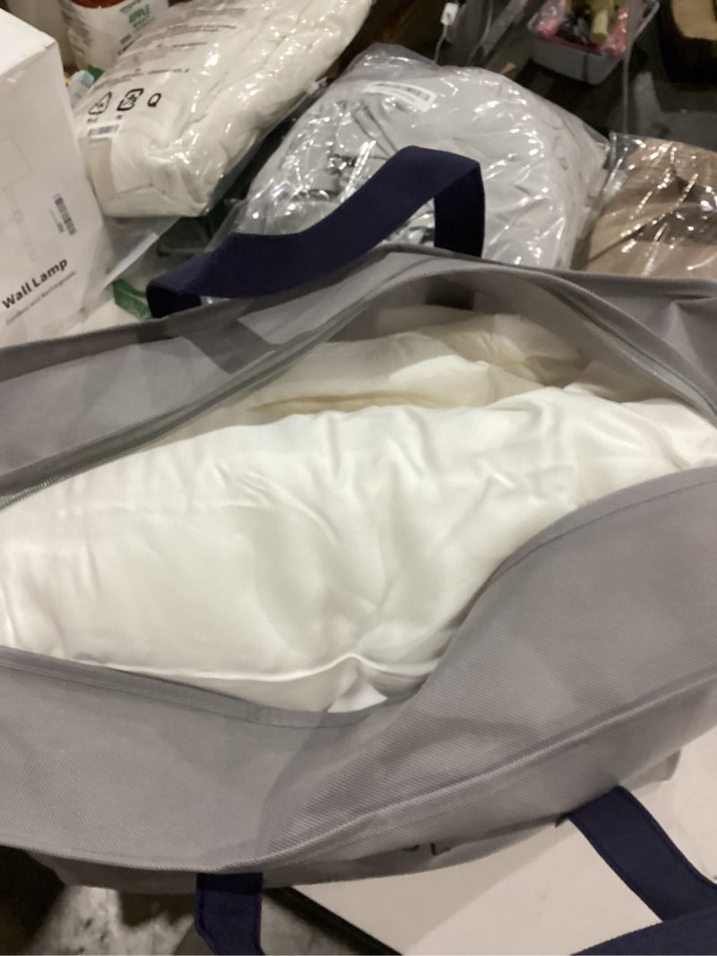 Condition photo showing As Is for globon summer comforter oversized king size,luxurious lightweight blanket keep cool for hot sleepers,natural bamboo viscose shell,organic breathable fill,double stitch,white white oversize king 120x98in
