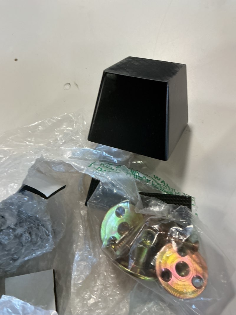 https://lotting-media.assets.bidfta.com/lotting_bca62dbd-4236-48da-bec4-53bd959f13d8