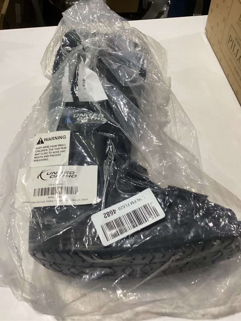 Condition photo showing New/Like New for united ortho air cam walker fracture boot, medium, black medium (pack of 1) black