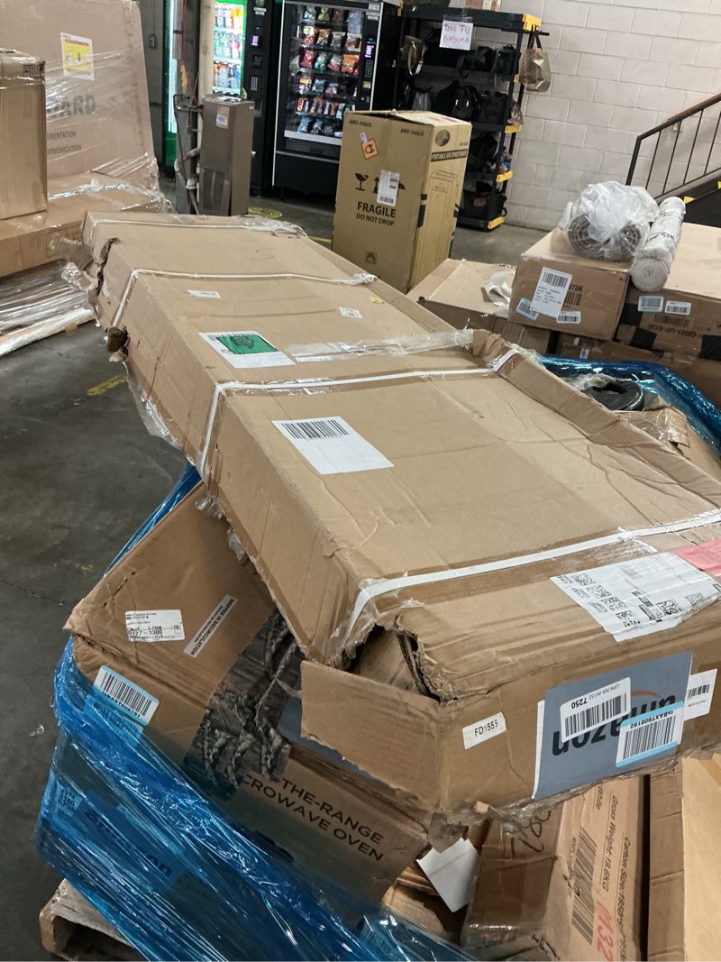 Condition photo showing Good Condition for soft quad fold truck bed tonneau cover for 2015-2024 ford f150,four folding bed cover compatible with 2015 2016 2017 2018 2019 2020 2021 2022 2023 2024 ford f-150,5.5ft bed,fleetside soft quad-fold 2015-2024 f150-5.5ft