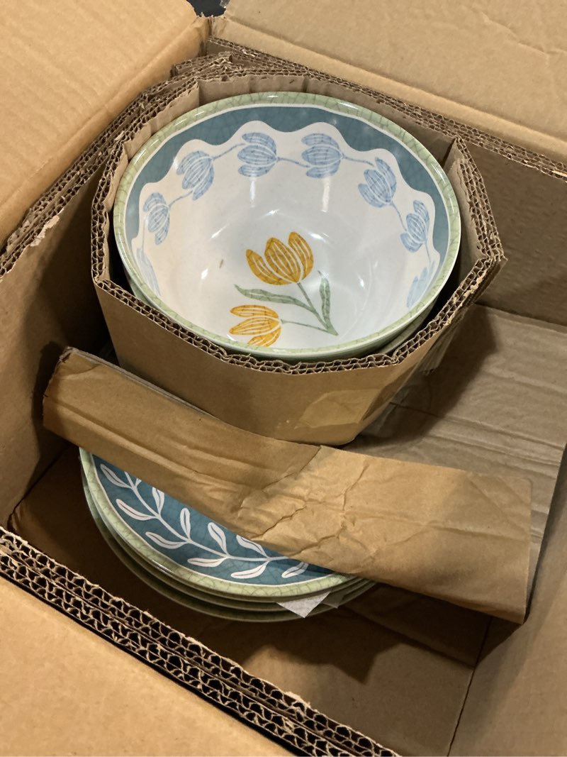Condition photo showing New/Like New for better homes & gardens 12 piece bamboo melamine green floral dinnerware set