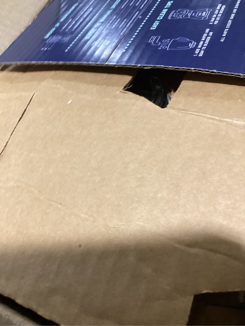 Condition photo showing Good Condition for Oster® Classic Series 8-Speed Blender with 6-Cup Glass Jar, Gray