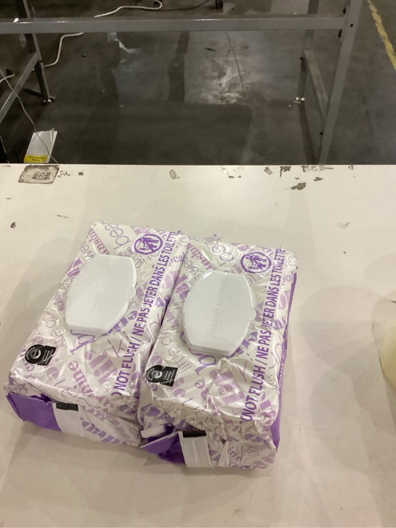 Condition photo showing New/Like New for Amazon basics baby wipes 90 ct