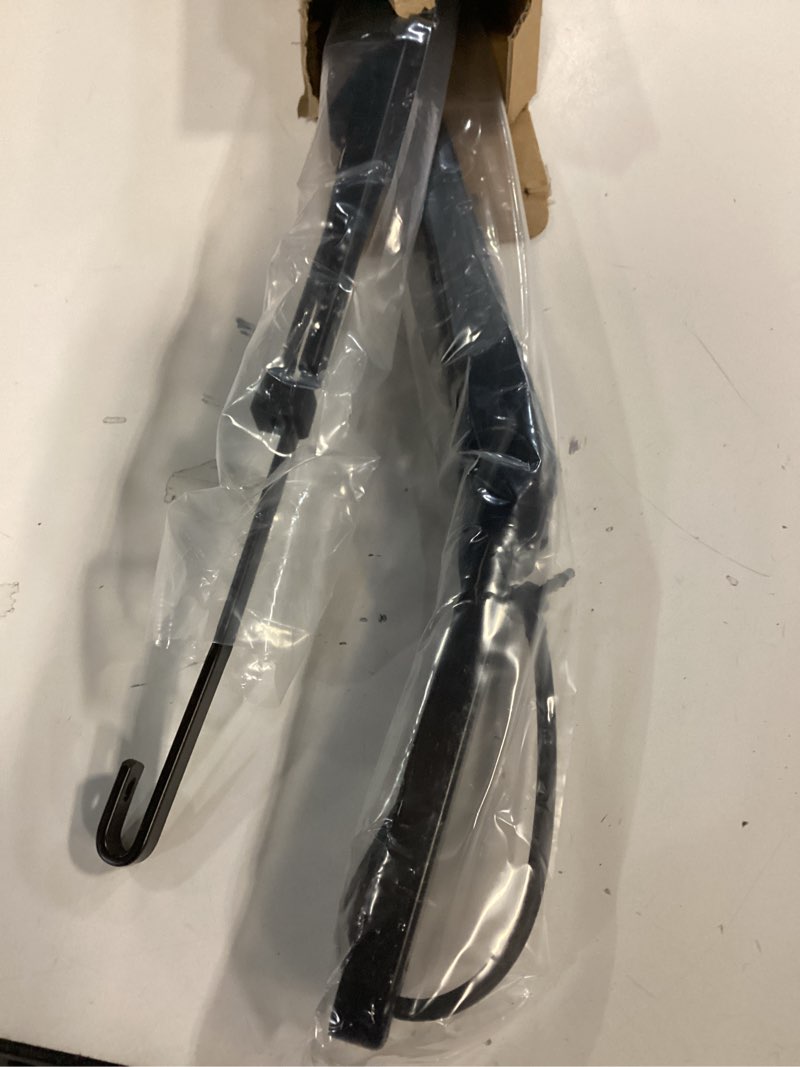 Condition photo showing Good Condition for 1 Pair Windshield Wiper Arm Replacement Compatible with Cadillac 2002-2007 Chevrolet Silverado Avalanche Suburban GMC Sierra Yukon Replace OE 42694 42547 15139553 15829647 15829648 88958115 BYGB-009 black