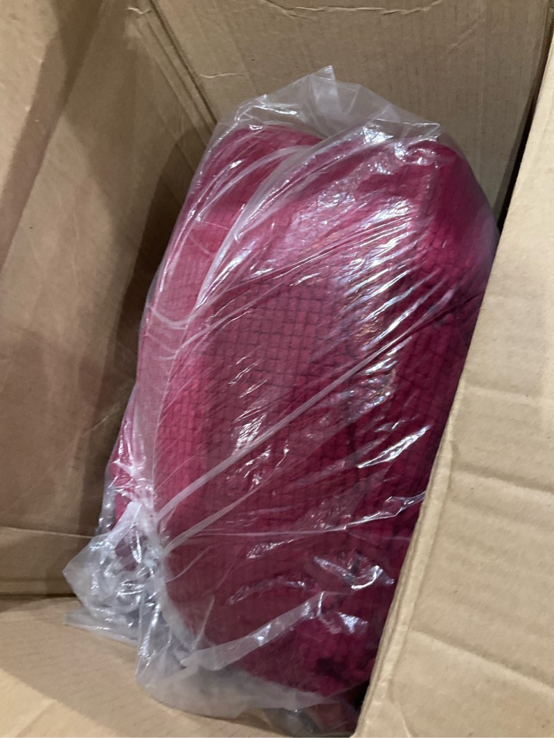 Condition photo showing Good Condition for maroon blanket