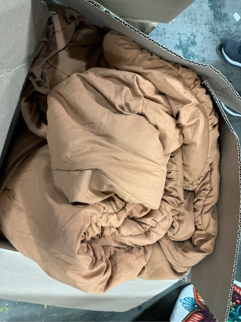 Condition photo showing As Is for rosgonia oversized king comforter burnt orange, 3pcs (1 terracotta comforter & 2 pillowcases) lightweight oversized king size comforter sets bedding oversized king comforter 120"x98" terracotta