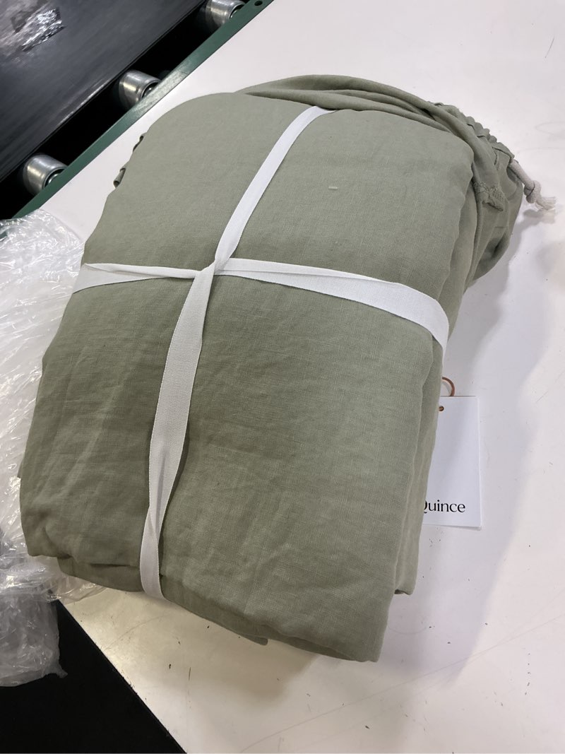 Condition photo showing Good Condition for european linen sheet set, queen, willowleaf
