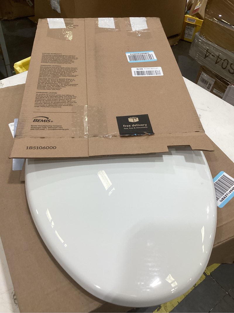 Condition photo showing Good Condition for bemis 7300slec slow close toilet seat, easy clean hinges and durable plastic seat, made in usa, elongated, white elongated slow close