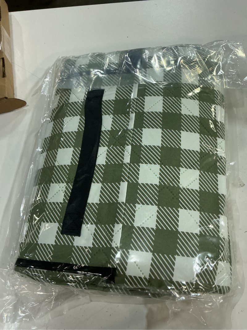 Condition photo showing New/Like New for zaze extra large picnic outdoor blanket, 80''x80'' waterproof foldable blankets gingham picnic mat for beach, camping grass lawn park accessories cute couple gifts ideas wedding registry(green white) green and white