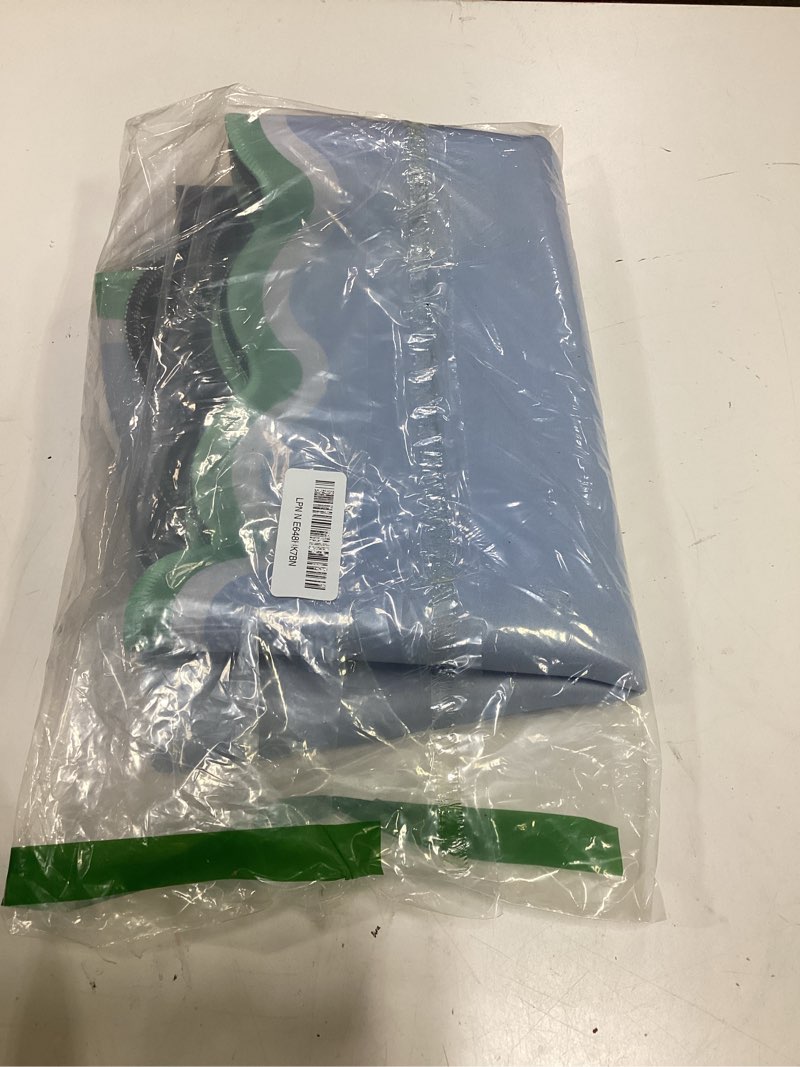 Condition photo showing Good Condition for tiasusan blue mahjong mat (31.5” x 31.5”) with black carrying bag, anti-slip, noise-reducing mahjong mat for table, poker, board games, dominoes, and card games