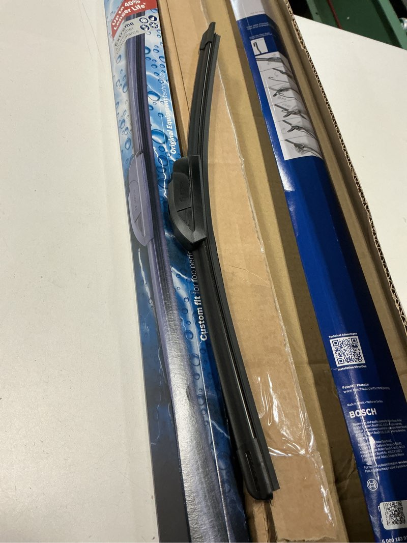 Condition photo showing Good Condition for BOSCH 26A17A ICON Beam Wiper Blades - Driver and Passenger Side - Set of 2 Blades (26A & 17A) Front (26A & 17A) ICON Combo Pack (Front)