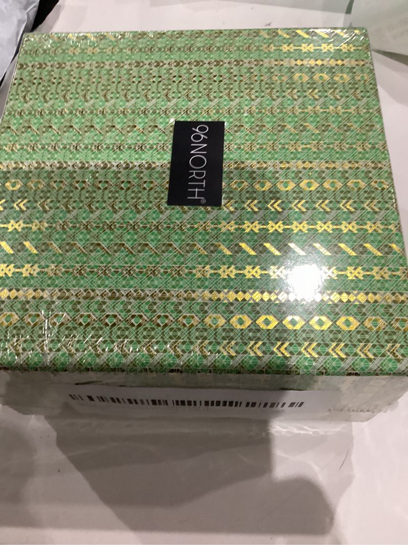 Condition photo showing New/Like New for 96NORTH | Pure Champagne Candle | 100% Natural Soy Wax | One Wick Jar Candle | Natural Fragrance Technology | Non Toxic | Up to 35 Hours Burning Time | Aromatherapy Gift for Men and Women 1 Wick - Champagne