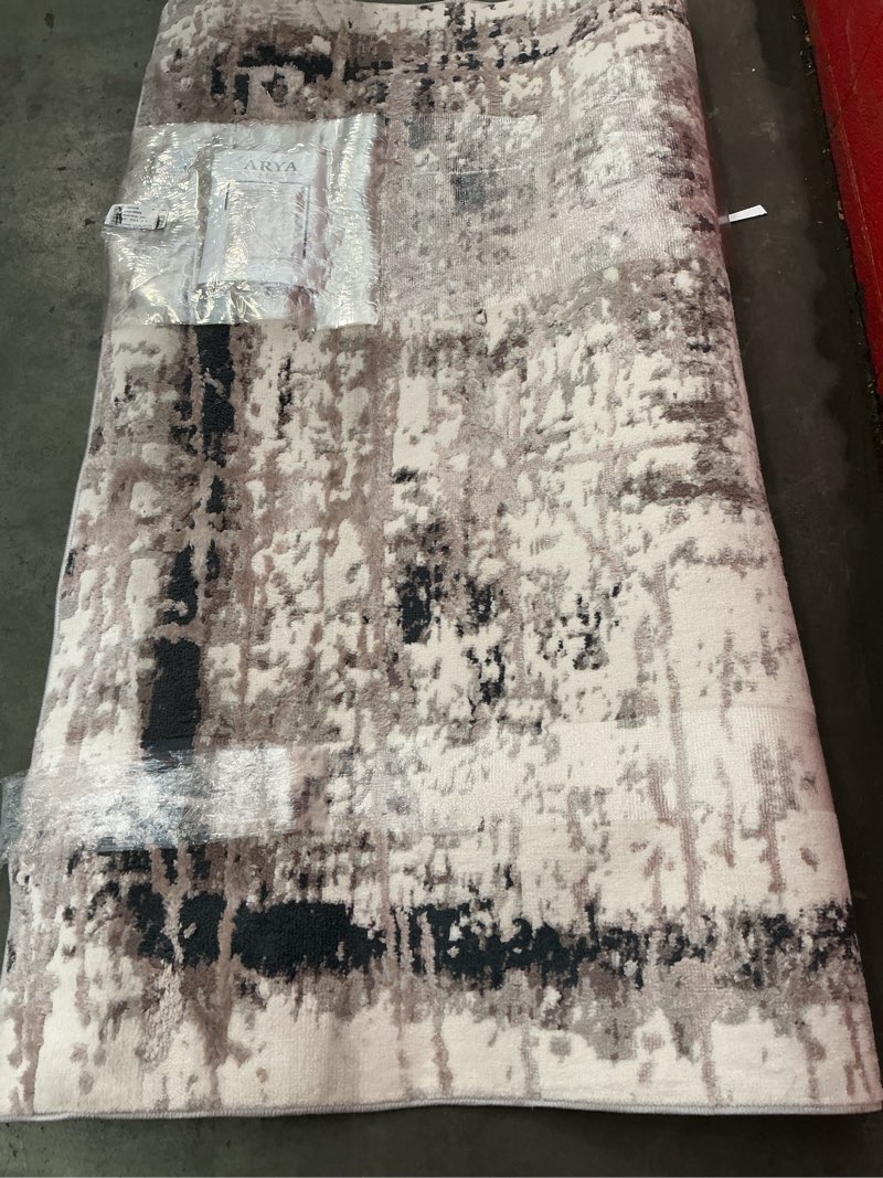 arya area rug 5’x7’ beige / ekru