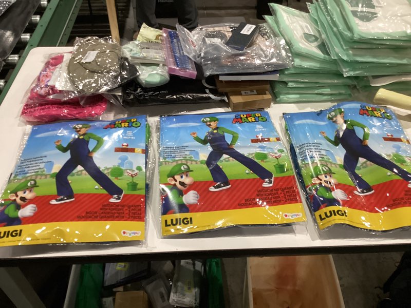 Condition photo showing Good Condition for Disguise Boys  Classic Super Mario Bros. Luigi Costume - 7-8