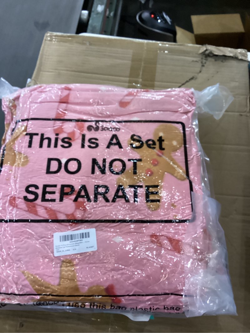 Condition photo showing New/Like New for 12 Pcs 50 x 60 Inch Christmas Gingerbread Man Throw Blankets Pink Gingerbread Fleece Throw Blankets Bulk Xmas Winter Holiday Soft Fleece Blanket Cozy for Home Bedding Couch Airplane Homeless Gift