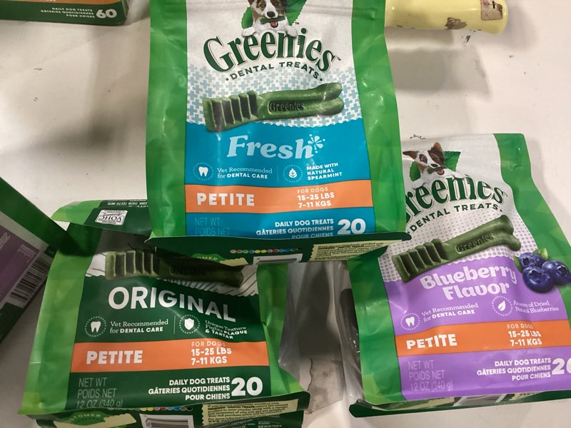 Condition photo showing New/Like New for Greenies Petite Natural Dog Dental Care Chews Oral Health Dog Treats 3-Flavor Variety Pack, (3) 12 oz. Pouches Original 2.25 Pound (Pack of 1) ( best by 12/25/29)