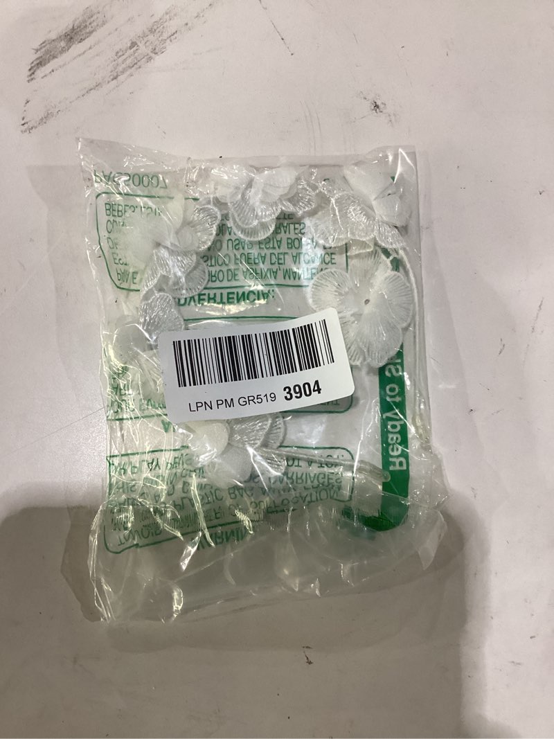 https://lotting-media.assets.bidfta.com/lotting_bd2fe4d8-ce2b-4a61-a89e-bad9caea362d