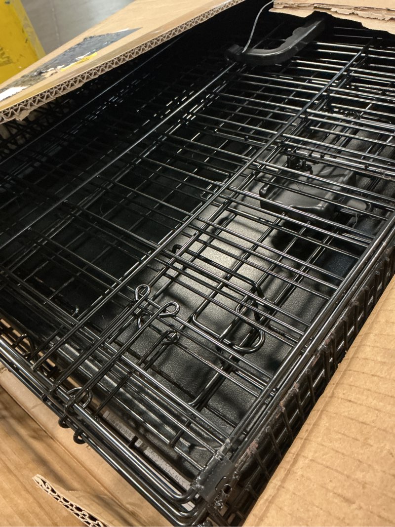 Condition photo showing Good Condition for amazon basics portable, foldable metal wire dog crate with removable tray, single door, divider panel, quick setup, 30 x 19 x 21 in, black 30.0"l x 19.0"w x 21.0"h single door w/ divider