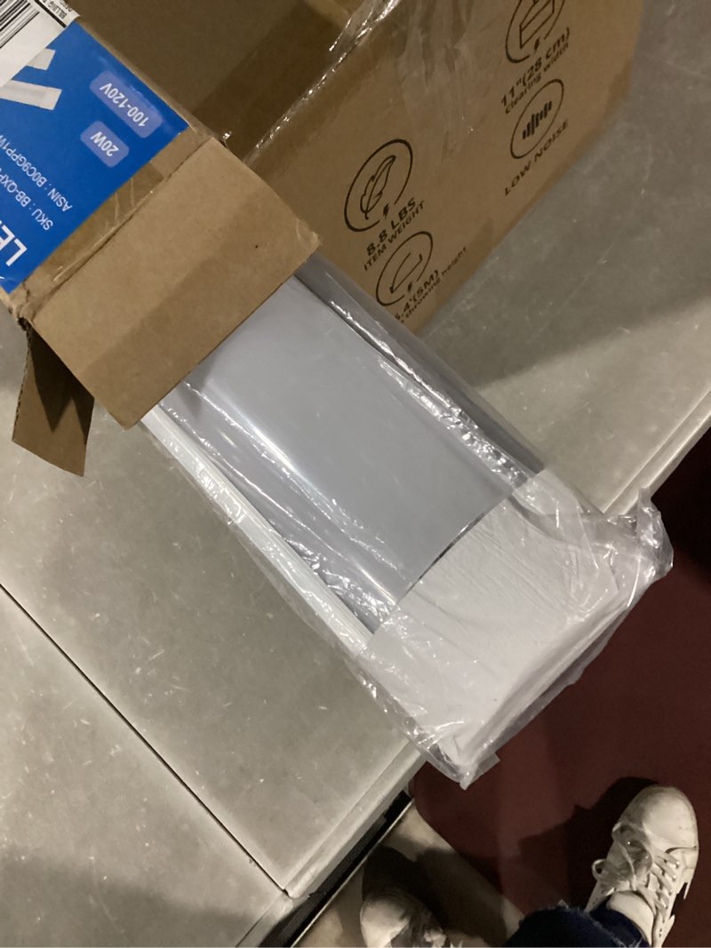 Condition photo showing Good Condition for 2 Packs 2FT LED Batten Light, Ultra-Thin Ceiling Surface Mounted Light, 20W, Day Light 4000K, IP20, LED Ceiling Lamp for Garage, Shop, Hallway, Office, Market