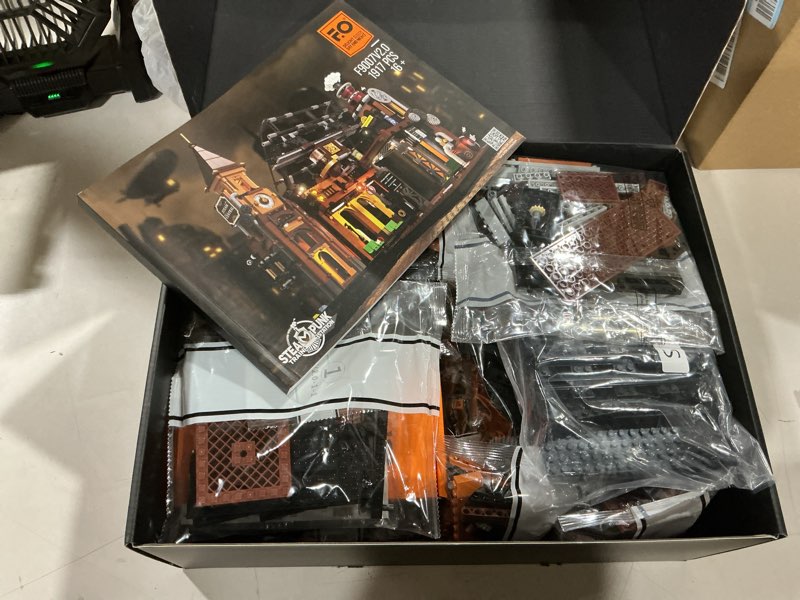 Condition photo showing Good Condition for funwhole train-station lighting building bricks set - steampunk led light building set 1843 pieces for adults and teens