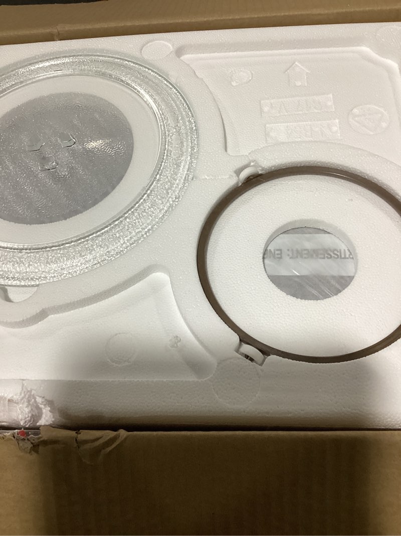 Condition photo showing Good Condition for frigidaire emw736blk 0.7 cu. ft. microwave, black