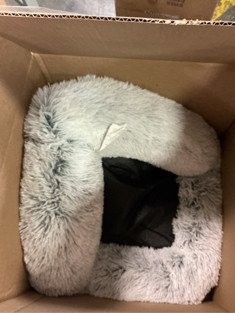 Condition photo showing Good Condition for WESTERN HOME WH Calming Dog & Cat Bed, Anti-Anxiety Donut Cuddler Warming Cozy Soft Round Bed, Fluffy Faux Fur Plush Cushion Bed for Small Medium Dogs and Cats (20"/24"/27"/30") 30.0"L x 30.0"W x 8.0"Th Light Grey