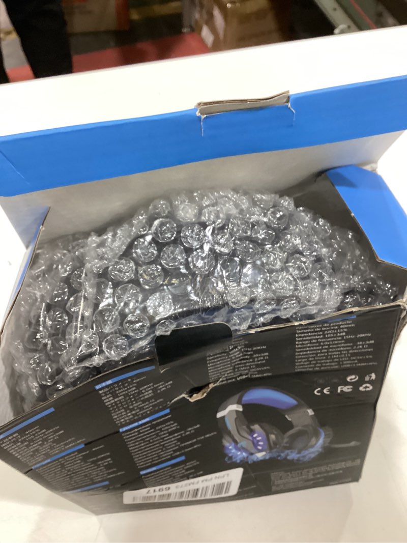 Condition photo showing New/Like New for BENGOO G9000 Stereo Gaming Headset for PS4 PC Xbox One PS5 Controller, Noise Cancelling Over Ear Headphones with Mic, LED Light, 7.1 Surround Sound, Soft Memory Earmuffs for Nintendo Xbox Series X|S Blue