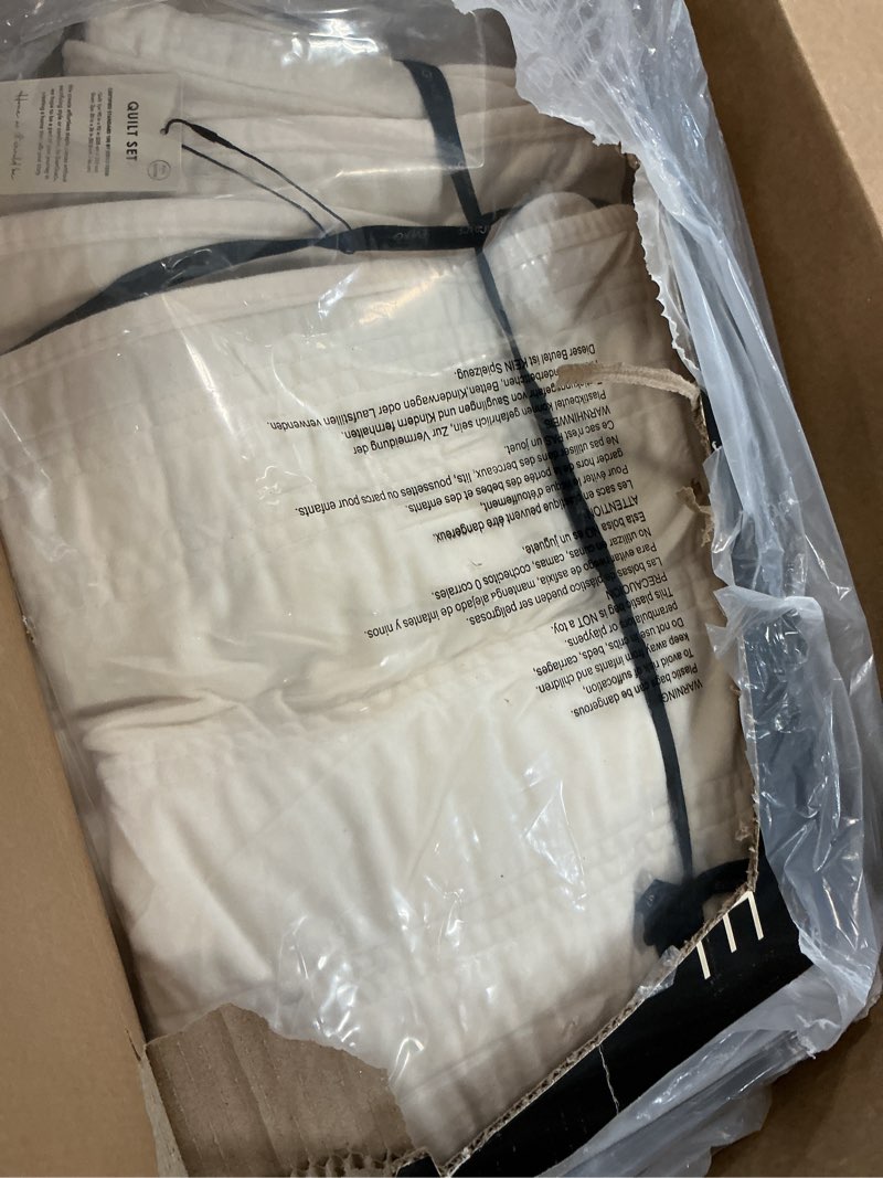 Condition photo showing Good Condition for evergrace velvet quilt queen size, luxury velvet bedding set, ultra soft ruched quilt sets, lightweight comforter vintage textured bedspread coverlet with 2 shams for all season, cream white full/queen (90" x 92") cream white