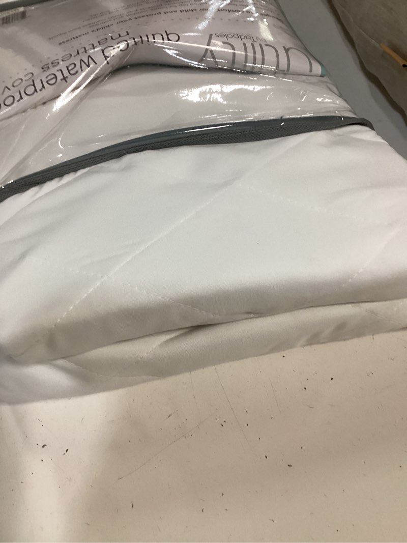 Condition photo showing Good Condition for zise28*52 tadpoles bmcbqt009 1 pcs  protective mattress pad cover and waterproof crib and toddler fitted  in white