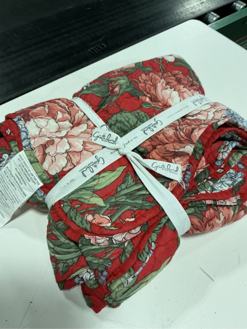Condition photo showing Good Condition for greenland home fashions millie throw – 50" x 60" floral patchwork cotton quilted blanket with polyester back & cotton blend fill