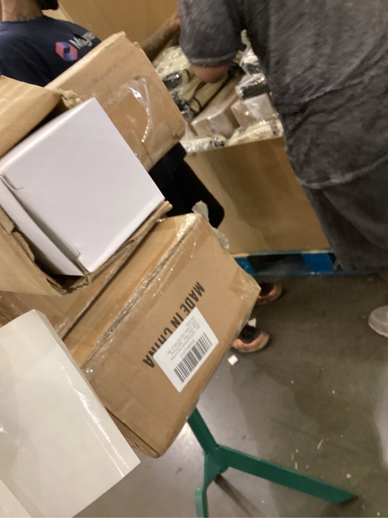 https://lotting-media.assets.bidfta.com/lotting_bd804224-05cb-48fd-b916-35dbfe9a8fcc