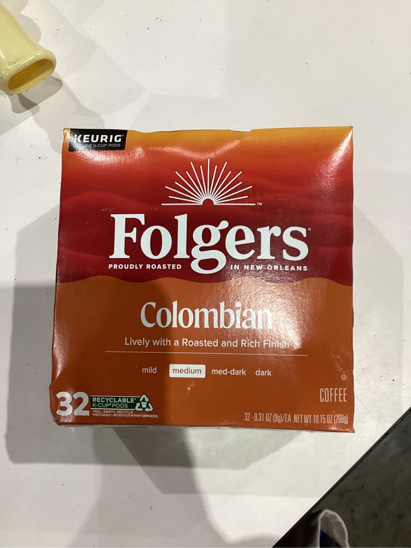 Condition photo showing New/Like New for Folgers Colombian Medium Roast Coffee, 128 Keurig K-Cup Pods Colombian 32 Count (Pack of 4)