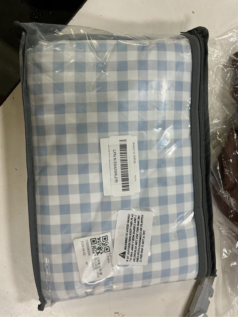 Condition photo showing New/Like New for nayoroom gingham duvet cover twin size blue white plaid checkered comforter cover grid farmhouse bedding set 2 pcs soft breathable washed microfiber gifts for women men blue gingham twin