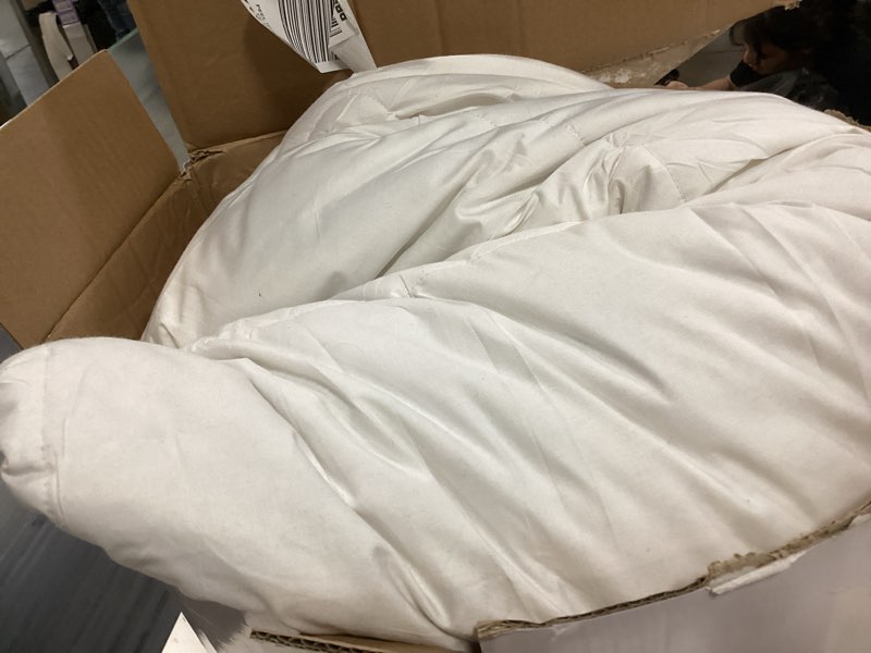 Condition photo showing As Is for goose feather down comforter california king size,100% organic cotton duvet insert,all-season luxury duvet insert with baffle box design, 750+fill power hotel collection bedding comforter cal king(108x98inches) white